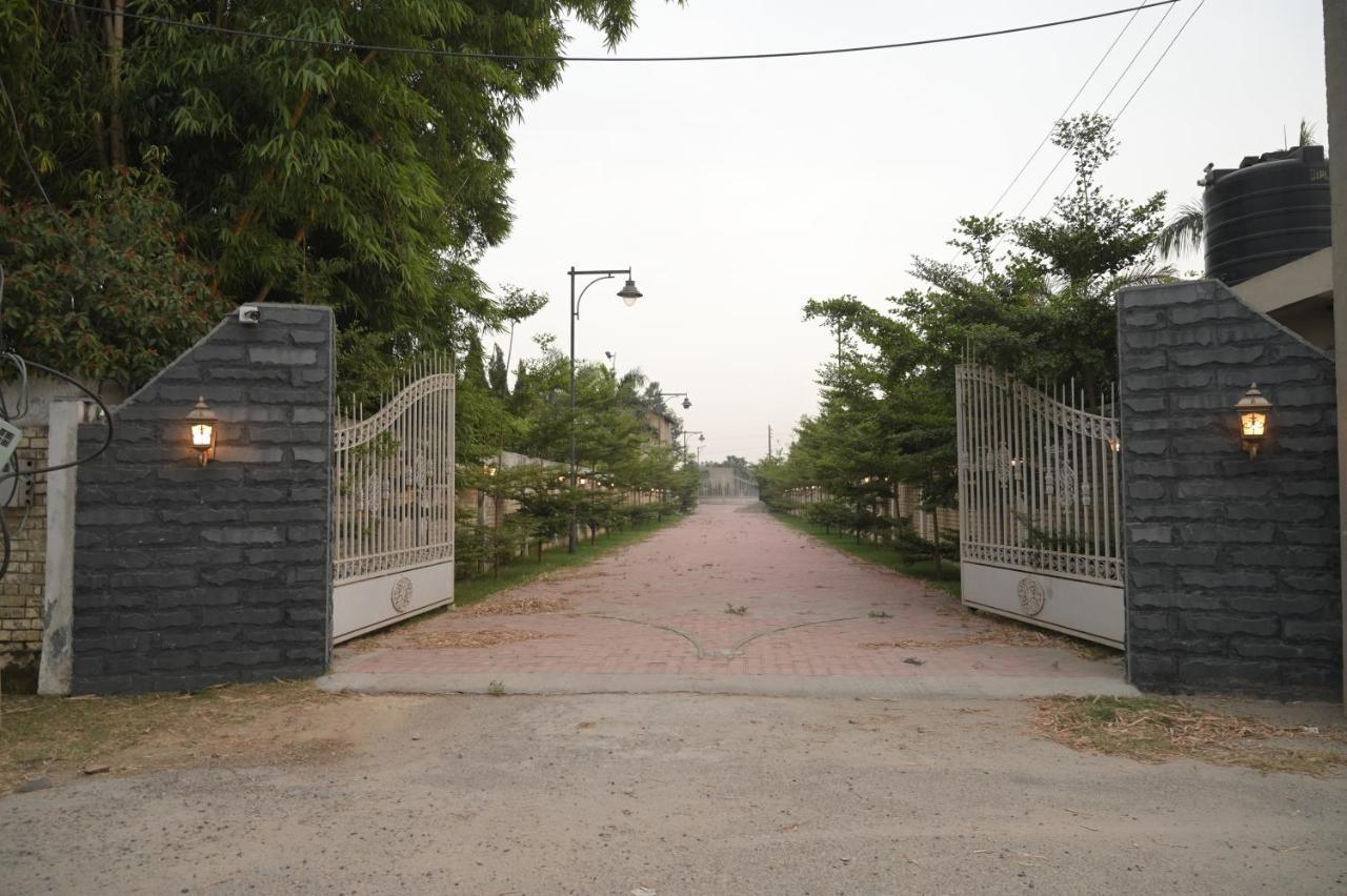 Kamal Resorts - The Luxury Of Being Yourself Ludhiana Exteriör bild