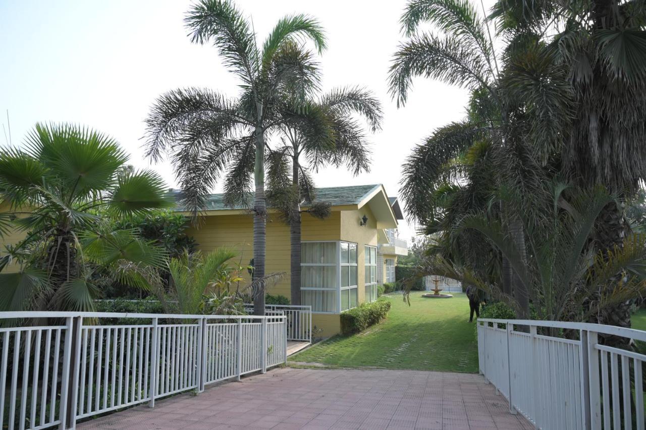 Kamal Resorts - The Luxury Of Being Yourself Ludhiana Exteriör bild