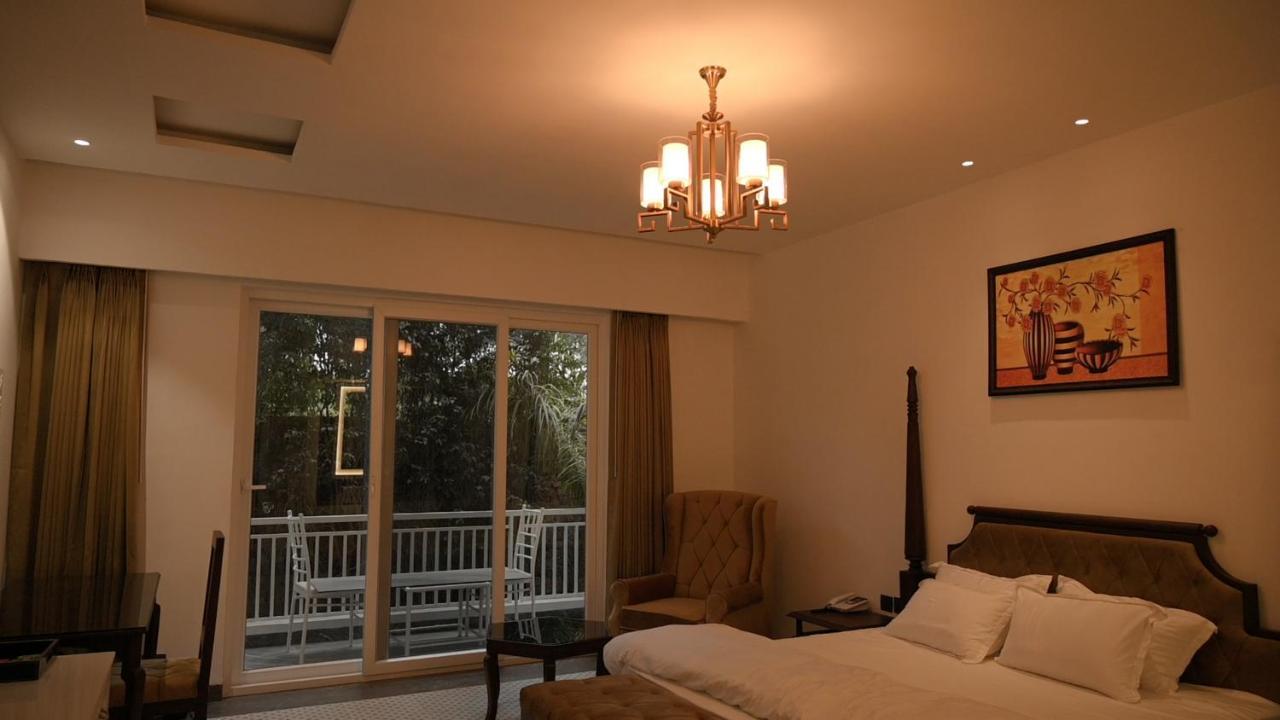 Kamal Resorts - The Luxury Of Being Yourself Ludhiana Exteriör bild